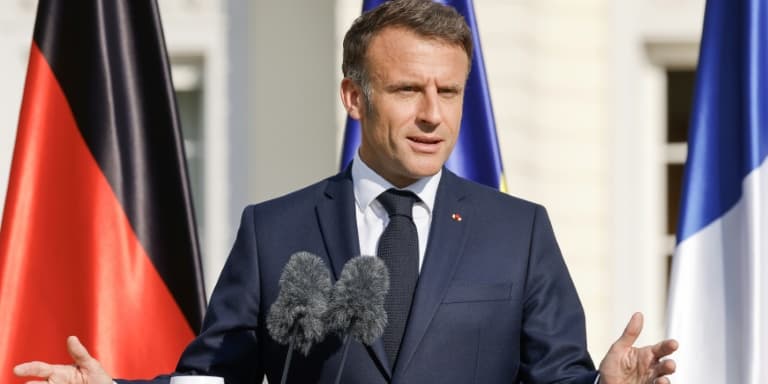 Emmanuel Macron en conférence de presse le 26 mai 2024 au palais présidentiel de Berlin