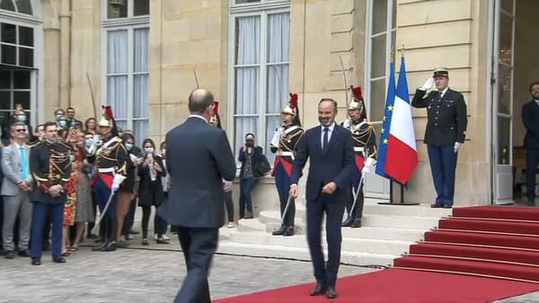 Edouard Philippe accueille Jean Castex à Matignon avant la passation de pouvoir ce vendredi. Edouard Philippe accueille Jean Castex à Matignon avant la passation de pouvoir ce vendredi.