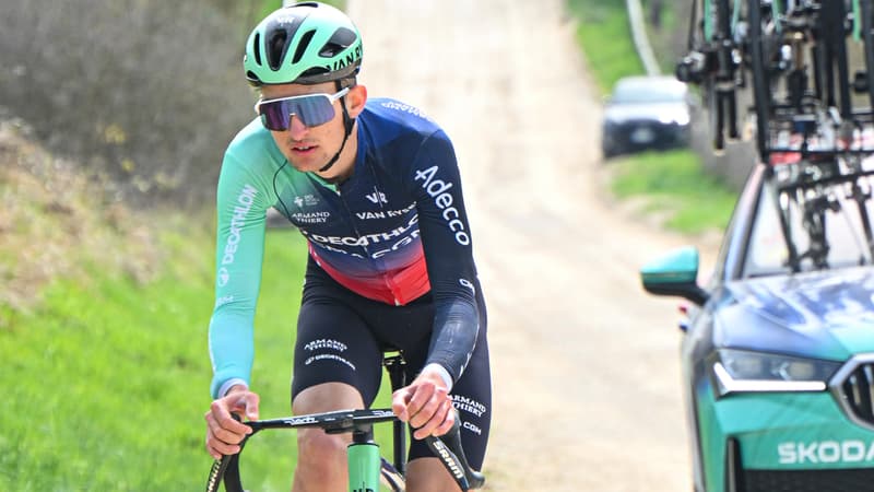 Paul Seixas en reconnaissance sur les Strade Bianche le 5 mars 2026 2247587