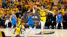 Tyrese Haliburton au duel avec Shai Gilgeous-Alexander lors de la victoire d'Indiana contre Oklahoma City (108-91), le 19 juin 2025