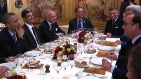 François Hollande et son hôte Barack Obama au restaurant l'Ambroisie, à Paris, le 30 novembre 2015.