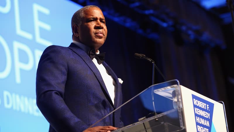 Le milliardaire américain Robert F. Smith va payer les dettes de 400 étudiants de l'université d'Atlanta. 