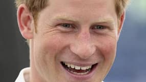 Le site américain d'informations 'people' TMZ a publié des photographies dénudées du prince Harry, l'un des petits-fils de la reine d'Angleterre, sur lesquelles il figure dans un hôtel de Las Vegas aux côtés d'une jeune fille également dévêtue. /Photo pri