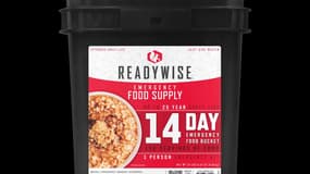 Vendu au prix de 80 dollars, le "Readywise Emergency Food Bucket" contient 80 repas, 30 déjeuner et 40 boissons.