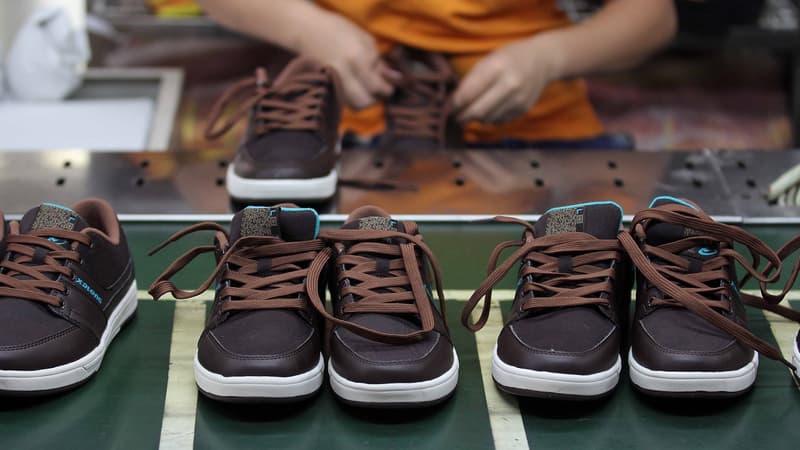 La Chine exporte principalement des chaussures, des jouets, des meubles.