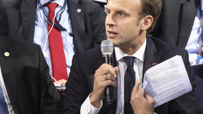 "On ne peut pas laisser se développer un business model de dumping fiscal et social financé par les fonds européens", a déclaré Emmanuel Macron au sommet social européen de Göteborg.