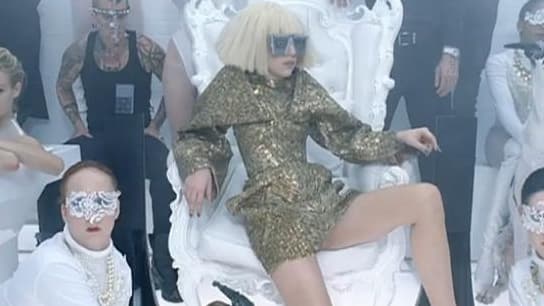 Lady Gaga, la "nouvelle Madonna", renonce à ses concerts en France en raison des grèves contre la réforme des retraites qui agitent le pays.