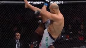 UFC : Junior Dos Santos face à Derrick Lewis