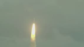 La sonde Juice décollant à bord d'une fusée Ariane 5 depuis Kourou en Guyane, le 14 avril 2023. 