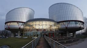 La Cour européenne des droits de l'homme estime que les Témoins de Jéhovah ont été victimes en France d'une violation de leur droit à exercer librement leur religion. Ce mouvement chrétien d'origine américaine, classé en tant que secte par un rapport parl