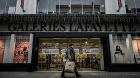 Cette photographie prise le 12 janvier 2024 à Libourne, dans le sud-ouest de la France, montre un magasin Galeries Lafayette appartenant à l'homme d'affaires Michel Ohayon. 