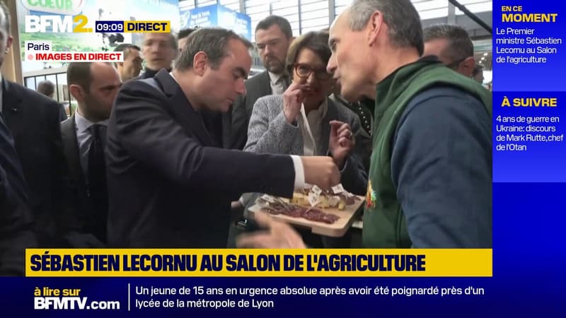Sébastien Lecornu en visite au Salon de l'agriculture