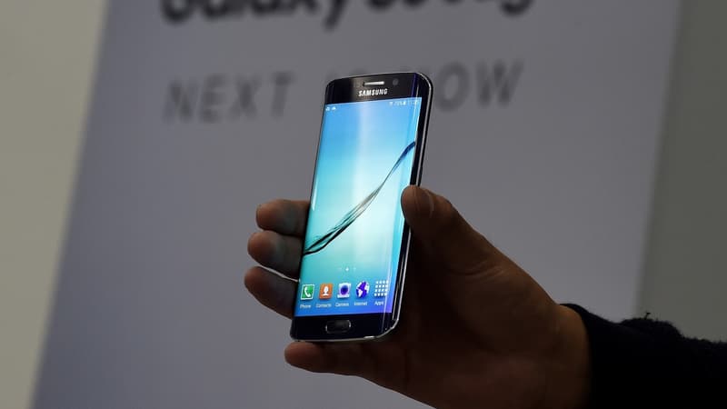 Samsung Pay va permettre aux détenteurs des Galaxy S6 et S6 Edge d'utiliser leur smartphone pour des paiements sans contact