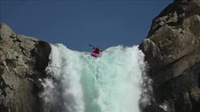 Le kayakiste Dane Jackson descend une cascade de 41 mètres au Chili