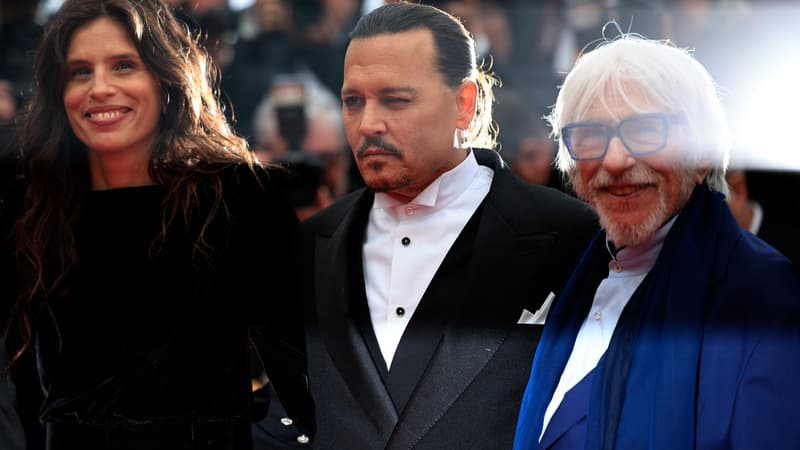 Maiwenn, Johnny Depp et Pierre Richard, le 16 mai 2023 à Cannes