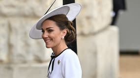 Kate Middleton, princesse de Galles, arrive à la Horse Guards Parade pour le défilé de l'anniversaire du roi "Trooping the Colour" à Londres, le 15 juin 2024.