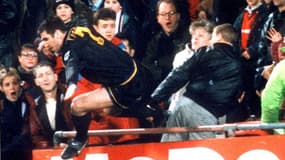 48e minute de Crystal Palace-MU, Eric Cantona pète les plombs