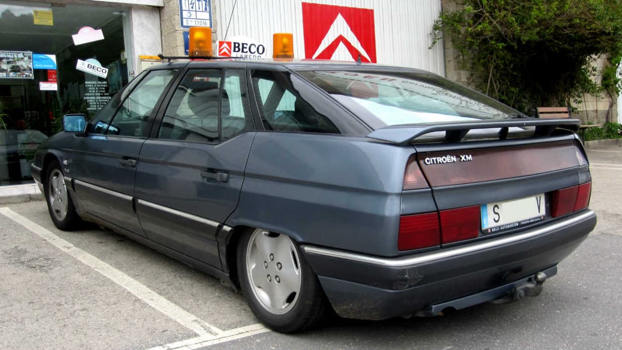 La Citroën XM a été élue Voiture de l'Année en 1990. La Citroën XM a été élue Voiture de l'Année en 1990.