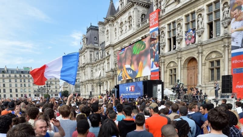 Pour la Coupe du Monde 2014, un écran géant avait été installé devant l'Hôtel de Ville de Paris pour la demi-finale France-Allemagne