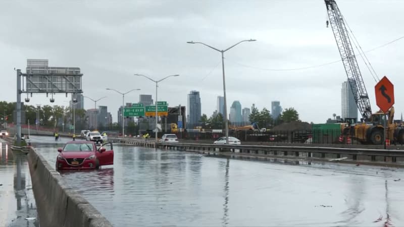 New York: les impressionnantes images des inondations qui ont paralysé la ville