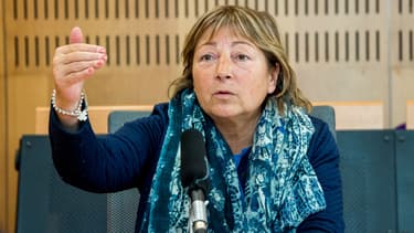 Natacha Bouchart, maire LR de Calais, le 22 mars 2017 durant une conférence de presse.