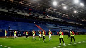 Les joueurs du PSG à l'échauffement avant le match à Caen