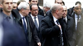 François Hollande, le président de la République, sur les lieux de l’attentat à Charlie Hebdo  