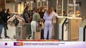 Pour éviter la propagation du nouveau variant Omicron, de nombreux pays ferment leurs frontières