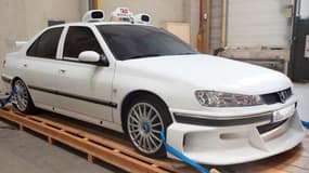 Cette Peugeot 406 largement modifiée pour les besoins du film pourra ravir les Samy Naceri en herbe