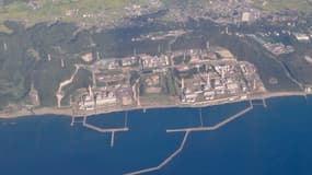 Vue aérienne de la centrale nucléaire de Kashiwazaki-Kariwa au Japon. 