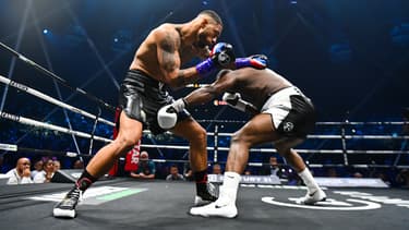 Tony Yoka face à Martin Bakole, à Paris-Bercu le 14 mai 2022