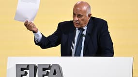 Jibril Rajoub, président de la fédération palestinienne de football, lors d'un congrès de la Fifa, à Bangkok le 17 mai 2024