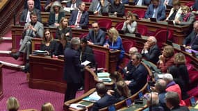 L'hommage de la Première ministre, Élisabeth Borne, à Gérard Collomb, ancien ministre de l'Intérieur mort le 25 novembre