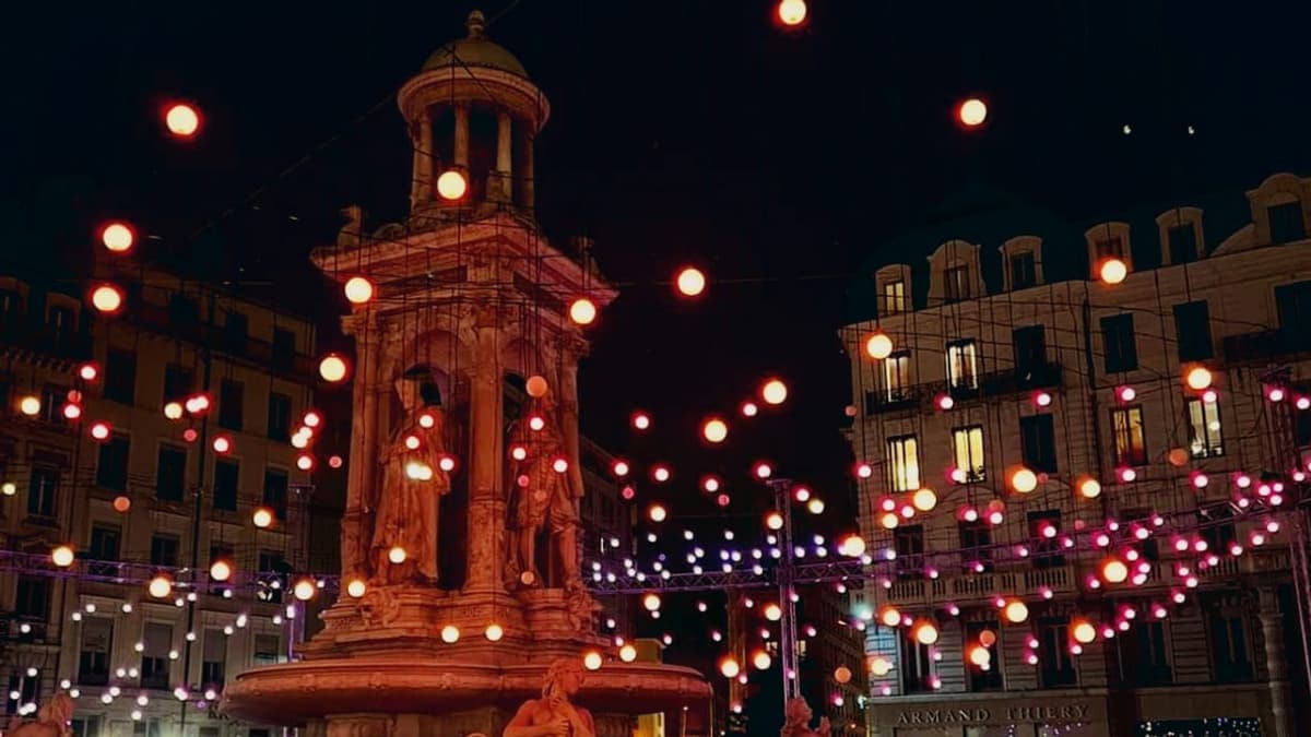 La place des Jacobins, pendant la Fête des Lumières 2022.