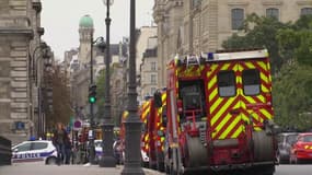 Préfecture de Paris: l'appel d'urgence diffusé sur les ondes de la police quelques minutes après l'attaque