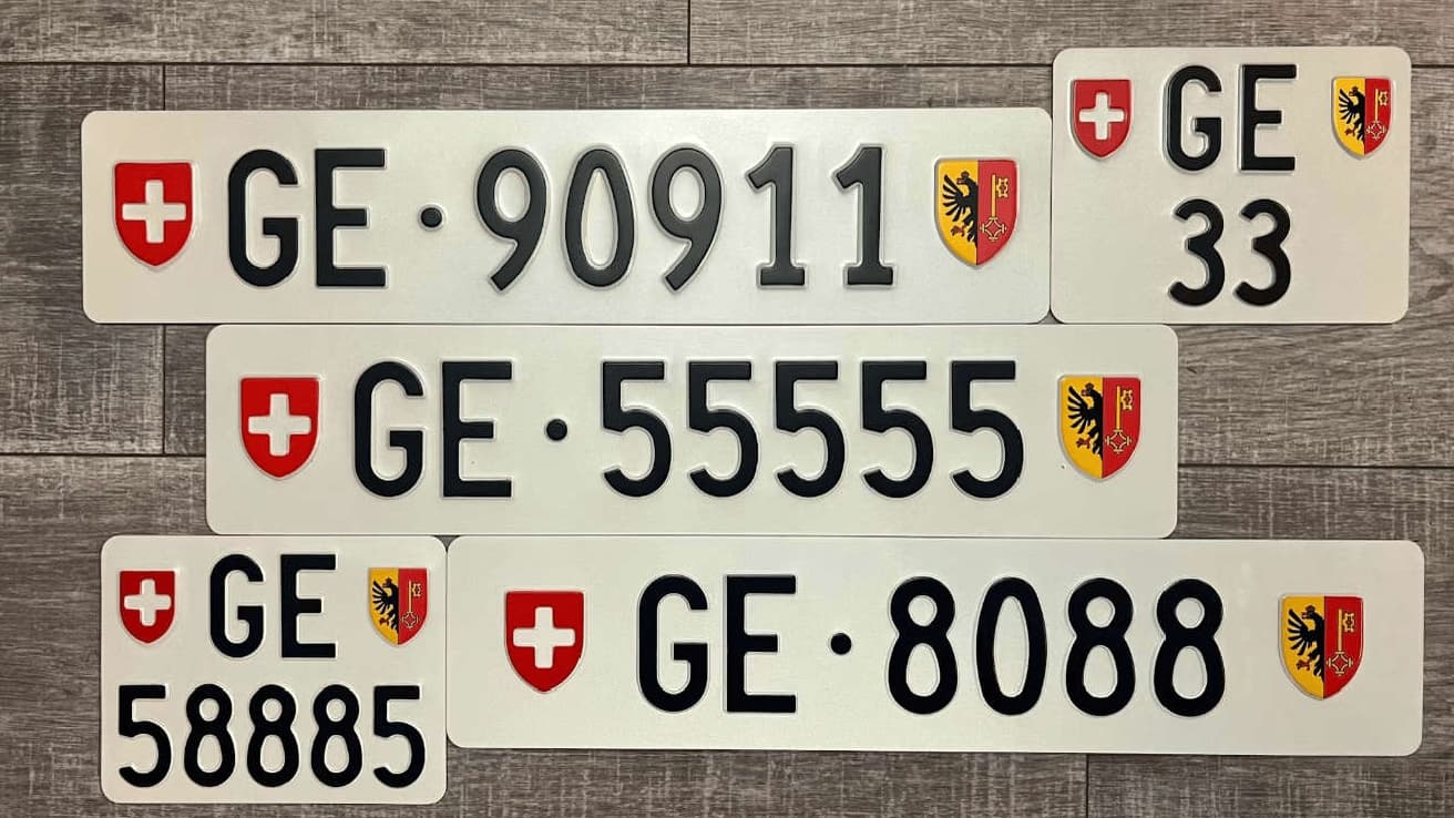 Pack 4 Stickers Drapeau Suisse Pour Plaques D'immatriculation - Département Personnalisable