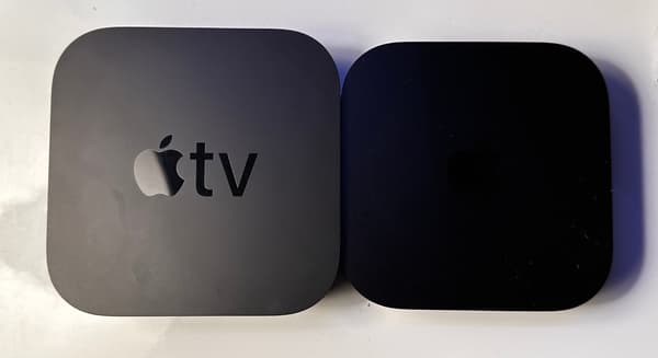 A gauche, le modèle d'Apple TV 4K précédent - A droite, la nouvelle déclinaison