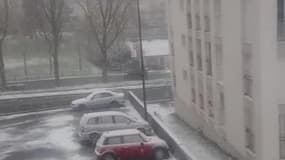 Essonne : neige à Étampes - Témoins BFMTV
