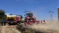 Les agriculteurs ont aidé à contenir le feu à Mions.