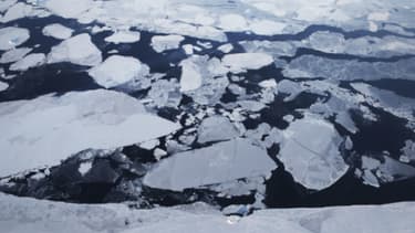 Photo illustrant la fonte des glaces au Groenland