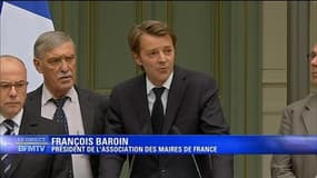 Migrants: "C'est à l'Etat d'assurer l'accueil et la mise à disposition de moyens", estime Baroin