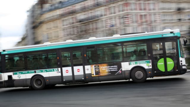 Un bus public à Paris, le 17 janvier 2010. (illustration)