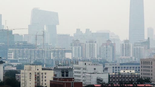 Quatre ans après les Etats-Unis et l'Europe, la Chine est touchée par la crise économique et voit sa croissance ralentir.