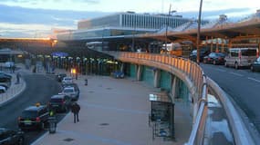 Les 110 passagers du vol Majorque-Roissy Charles de Gaulle ont attendu de nombreuses heures à l'aéroport de Lyon.