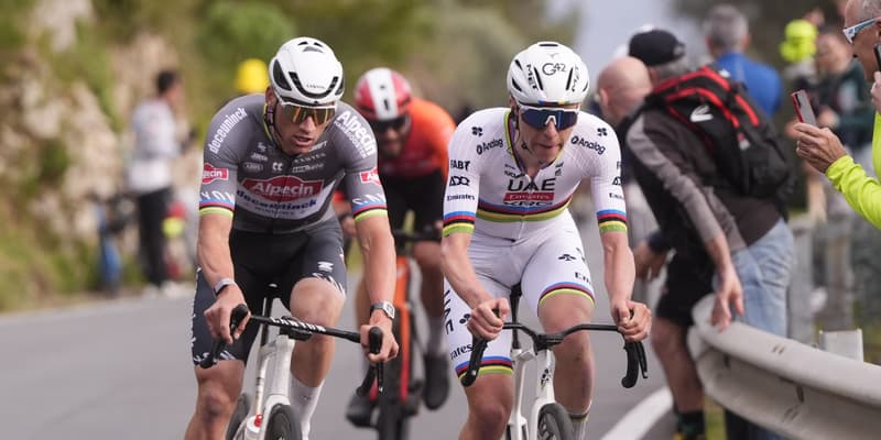 Tadej Pogacar et Mathieu van der Poel lors de Milan-San Remo, le 22 mars 2025
