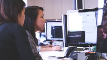 Gloss & Boss a développé un algorithme qui évalue les correspondances entre les profils des candidates et les recheches des entreprises.