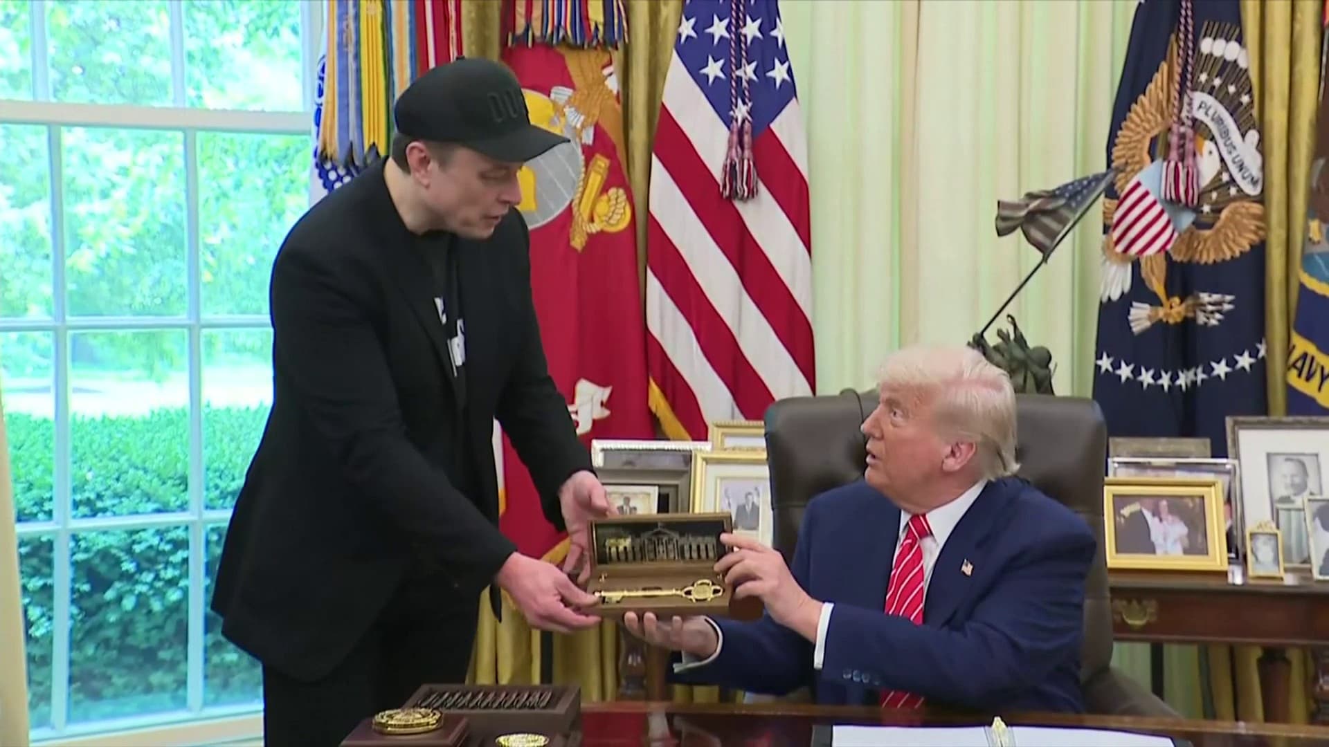 Départ d'elon musk: quelle est cette clé remise par donald trump au milliardaire?