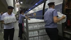 Retendre les caténaires, détendre les clients: la SNCF déclenche son plan canicule