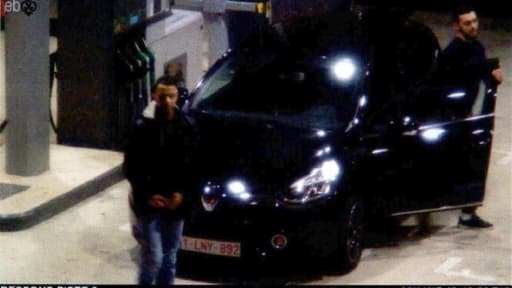Capture d'écran sur une vidéo de controle de Salah Abdeslam et Mohammed Abrini, auteurs présumés des attentats de Paris, sortant d'un véhicule à une station service le 11 novembre 2015 à Ressons au nord de Paris Capture d'écran sur une vidéo de controle de Salah Abdeslam et Mohammed Abrini, auteurs présumés des attentats de Paris, sortant d'un véhicule à une station service le 11 novembre 2015 à Ressons au nord de Paris