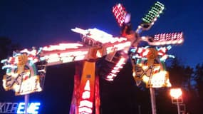Une attraction de la Fête des Loges, en juillet 2009.